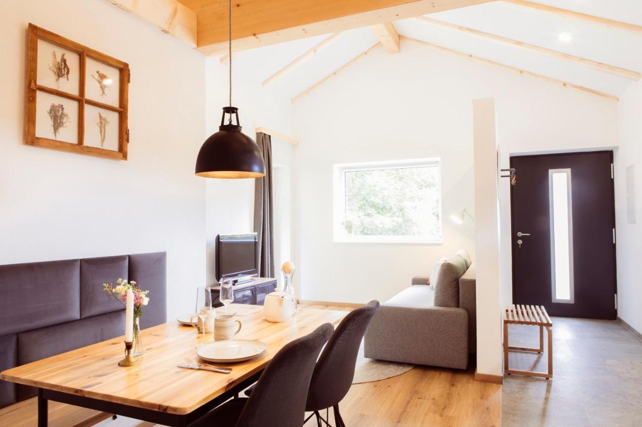 Bachbett - Modernes Gaestehaus Im Salzkammergut Бад Ишл Екстериор снимка